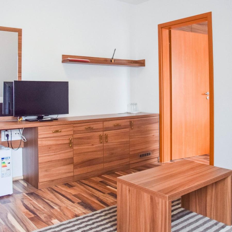 Hethland Zamárdi VSZ Üdülő Hotel Buitenkant foto