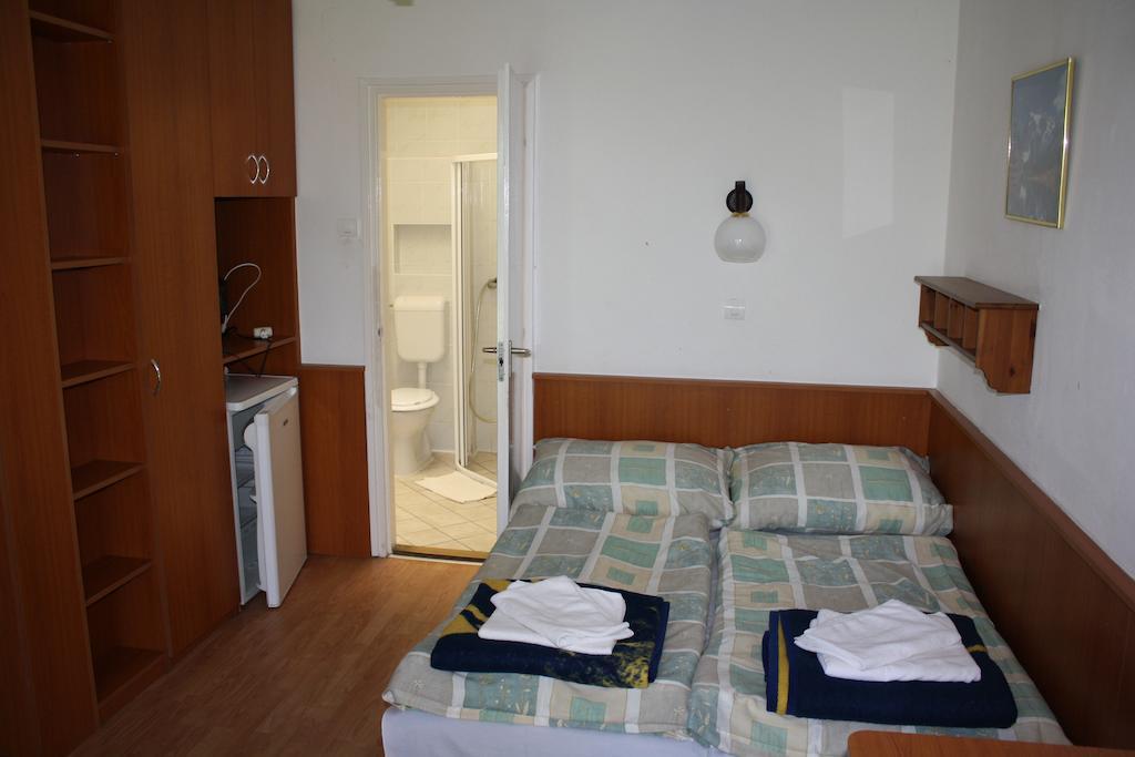 Hethland Zamárdi VSZ Üdülő Hotel Kamer foto