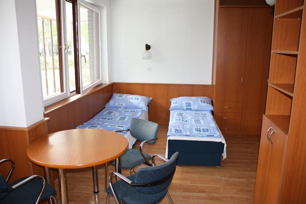 Hethland Zamárdi VSZ Üdülő Hotel Kamer foto