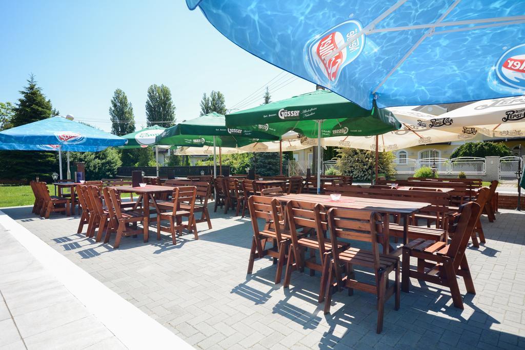 Hethland Zamárdi VSZ Üdülő Hotel Buitenkant foto