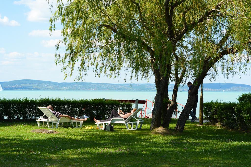 Hethland Zamárdi VSZ Üdülő Hotel Buitenkant foto